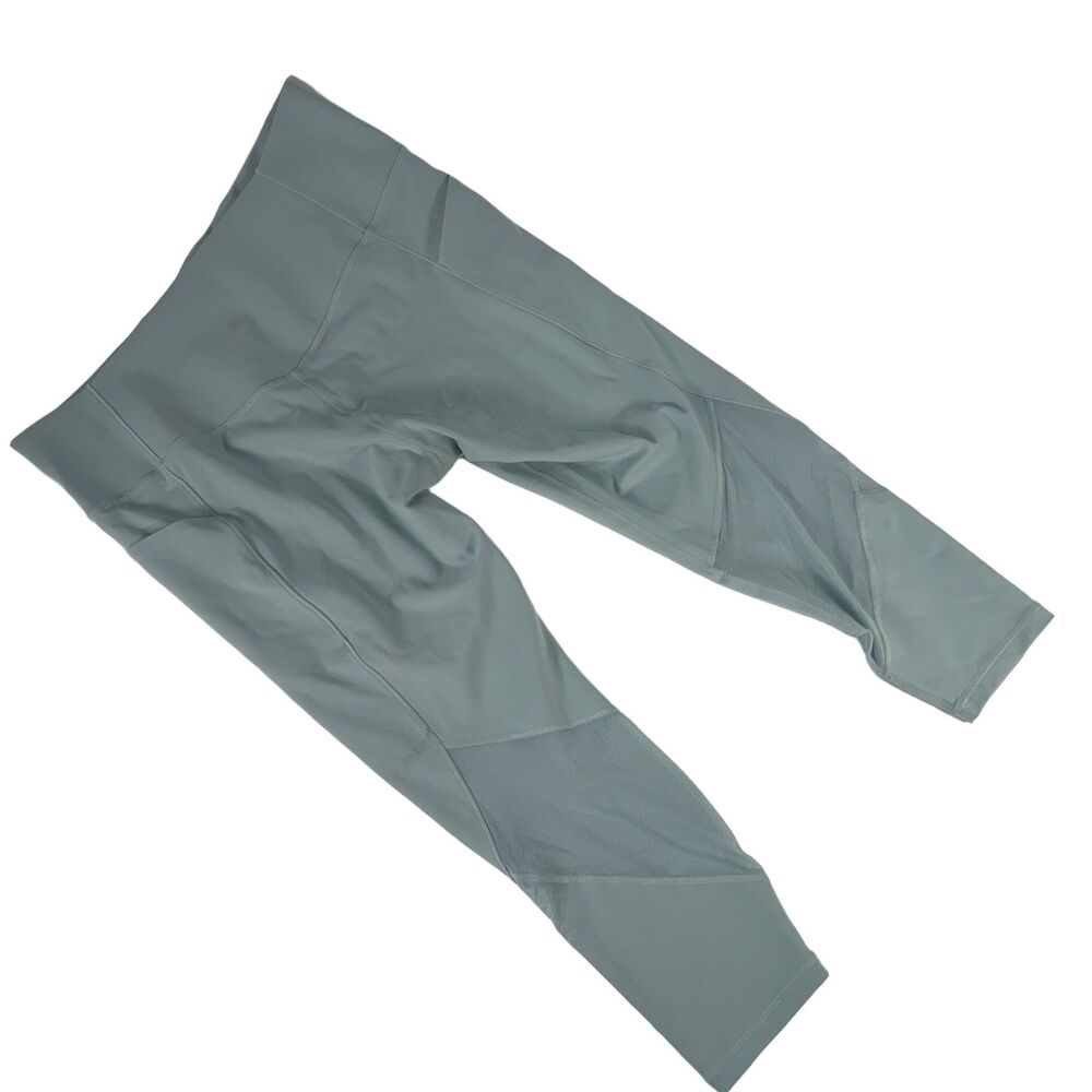 Athleta Salutation Stash Mesh Tight Leggings Womens XL Light Blue Cropped Capri